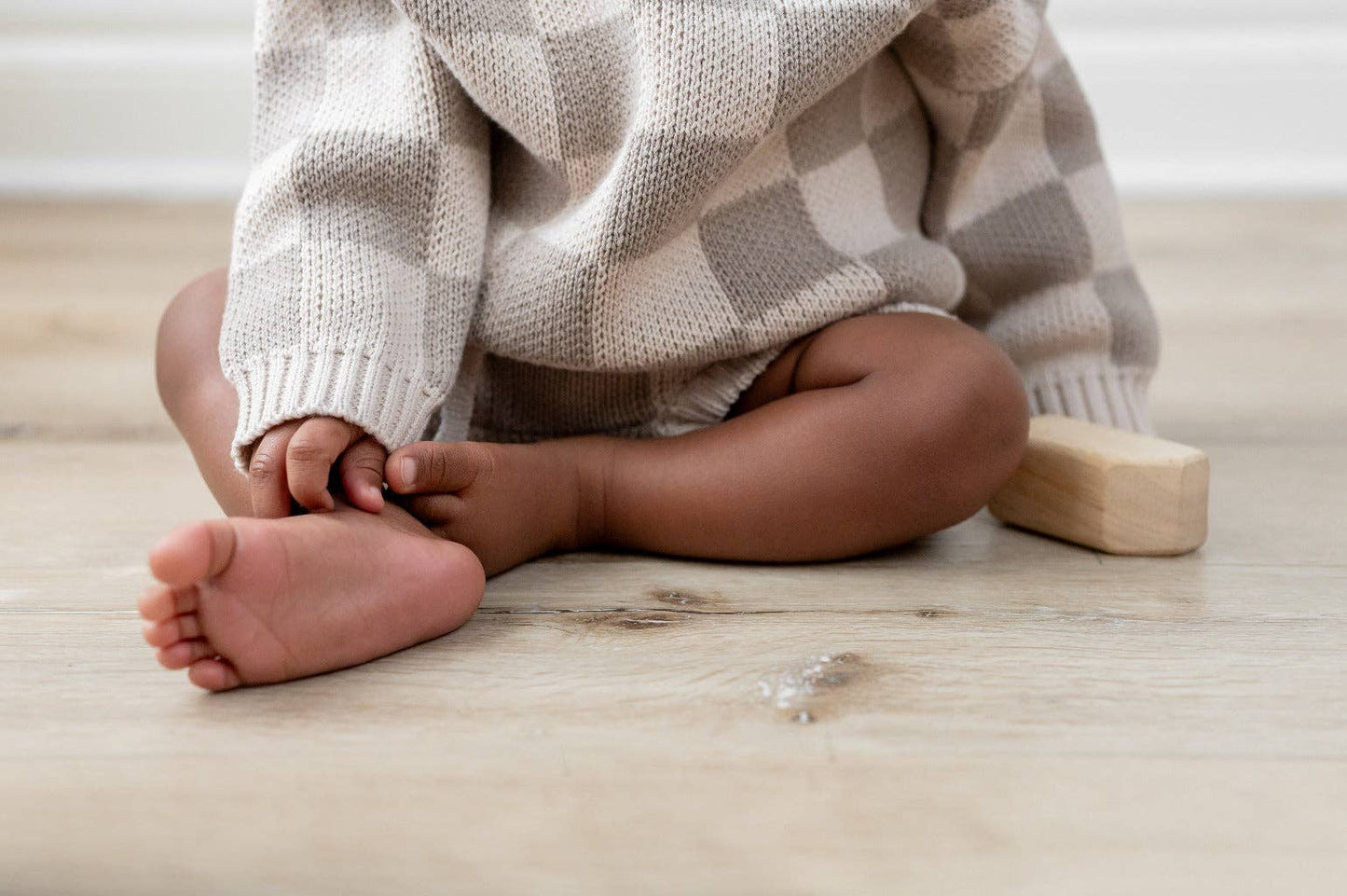 Yooushi Checkered Knit Sweater