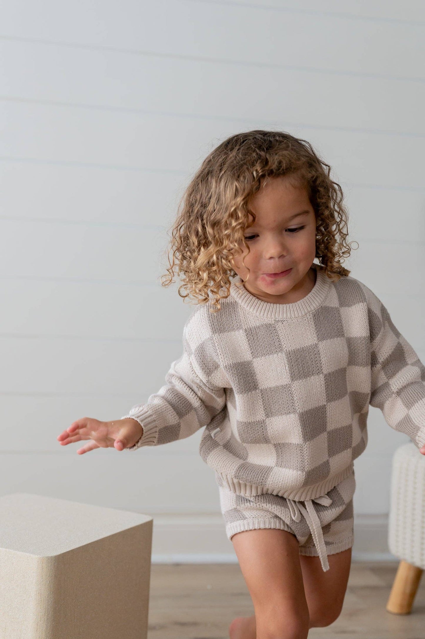 Yooushi Checkered Knit Sweater